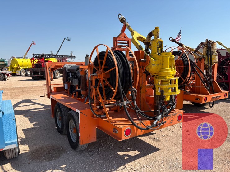 evco-85-ton-power-swivel-mounted-on-15’-t/a-gooseneck-trailer-image-5