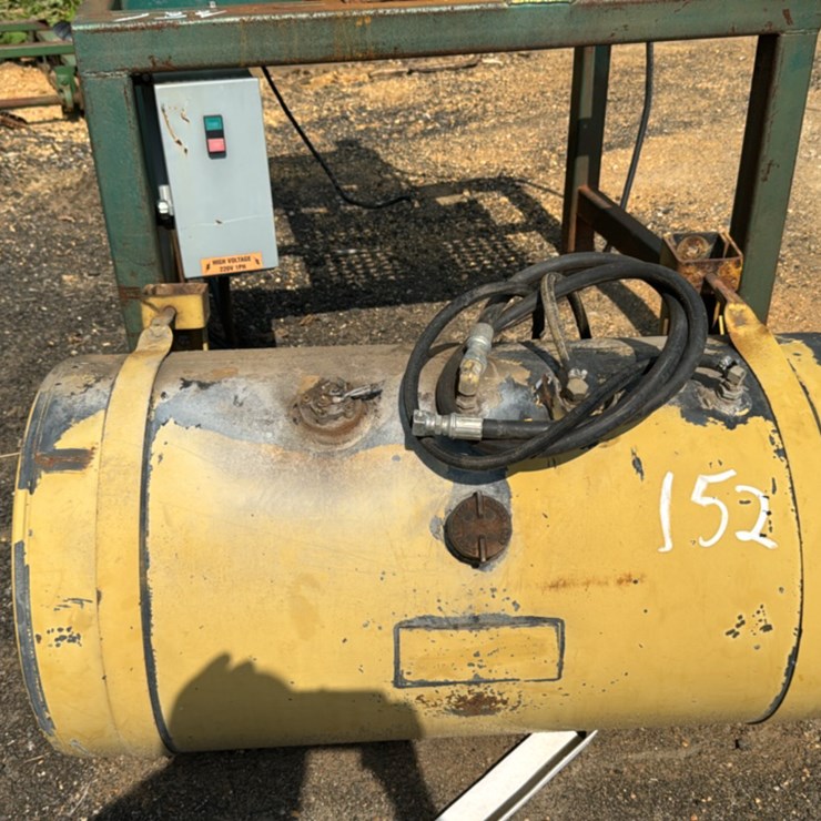 #152 • Truck Fuel Tank