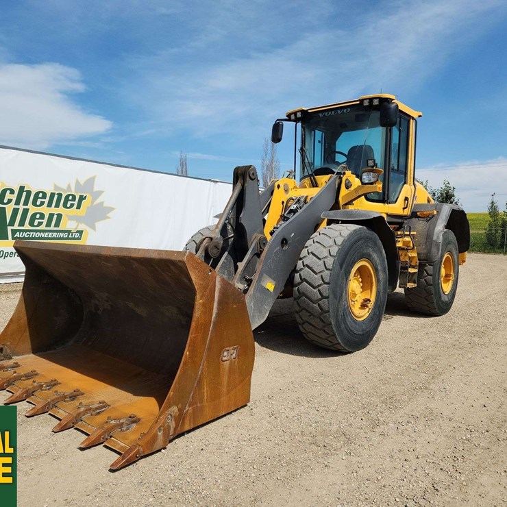 2015 VOLVO L90H