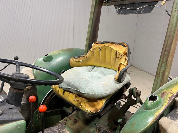 john-deere-2040-image-21