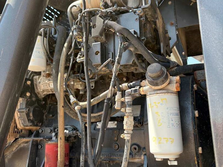 2013-caterpillar-c4.4-image-6