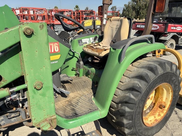 2001-john-deere-4300-image-16