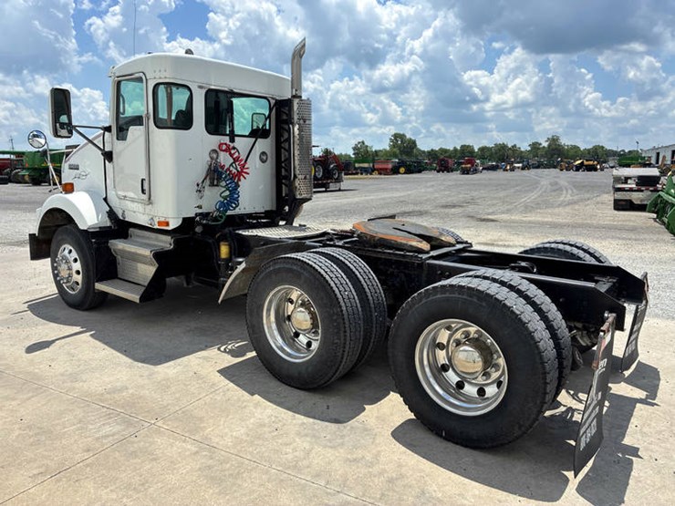 caterpillar-c13-image-7