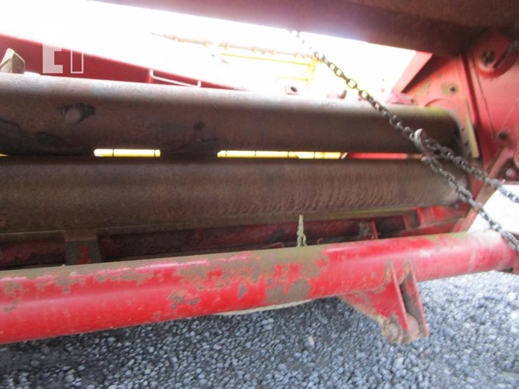 new-holland-472-image-6