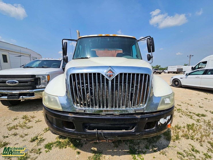 2006-international-durastar-4400-image-10
