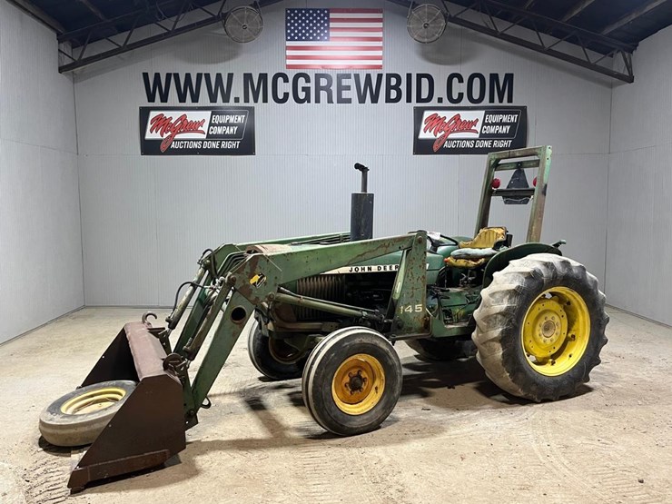 john-deere-2040-image-1