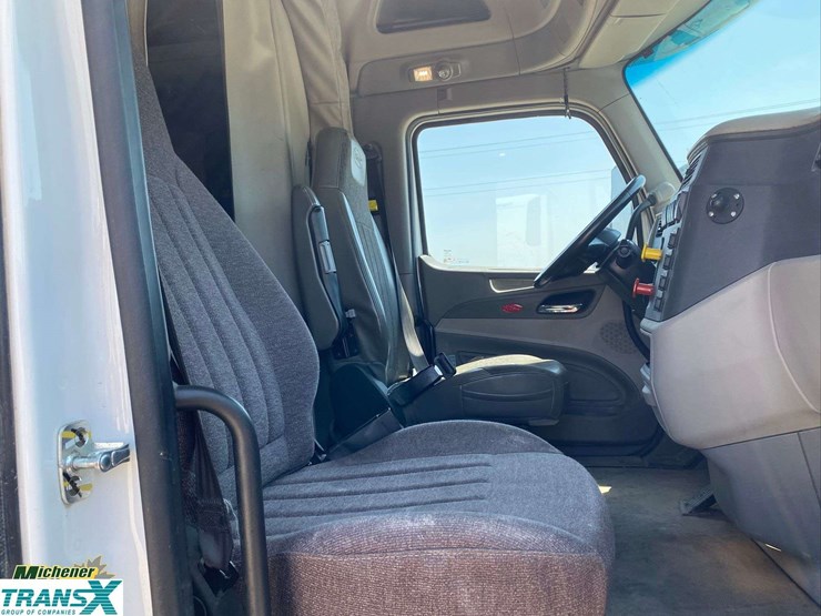 2019-peterbilt-579-image-51