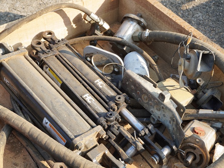 #142-•-pallet-of-miscellaneous-image-5
