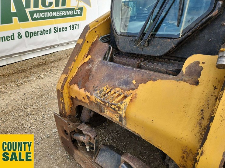 2005-caterpillar-246b-image-24