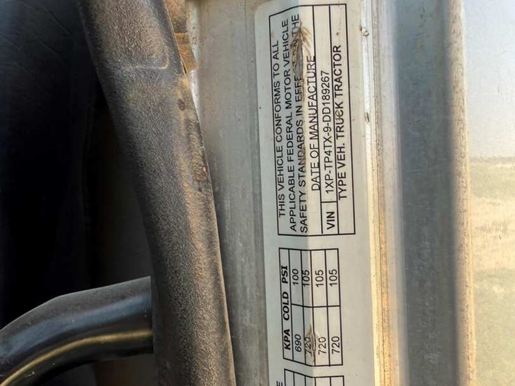 2013-peterbilt-367-image-20