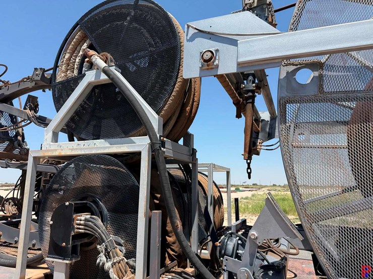 2012-total-equipment-and-service-15k-1-1/4”-4-axle-coil-tubing--trailer-image-21