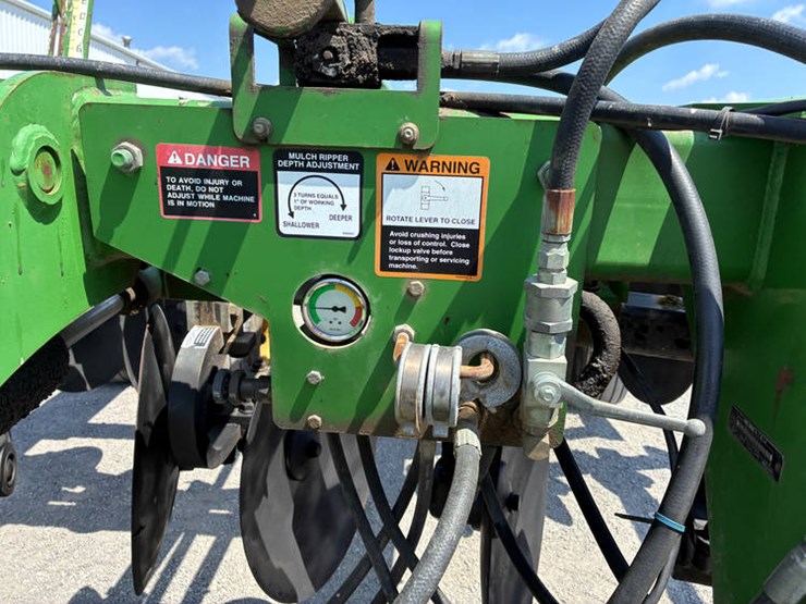 john-deere-2700-image-25
