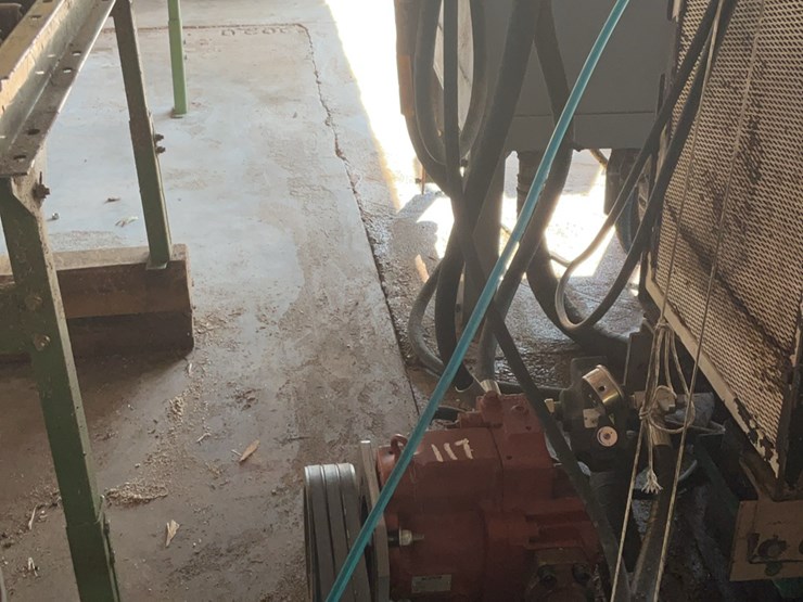#117-•-lineshaft-with-hyd-pump-and-tank-image-6