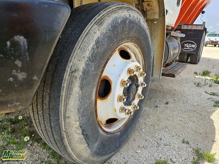 2006-international-durastar-4400-image-14