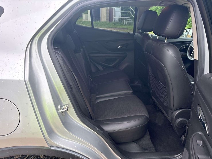 2017-buick-encore-image-18