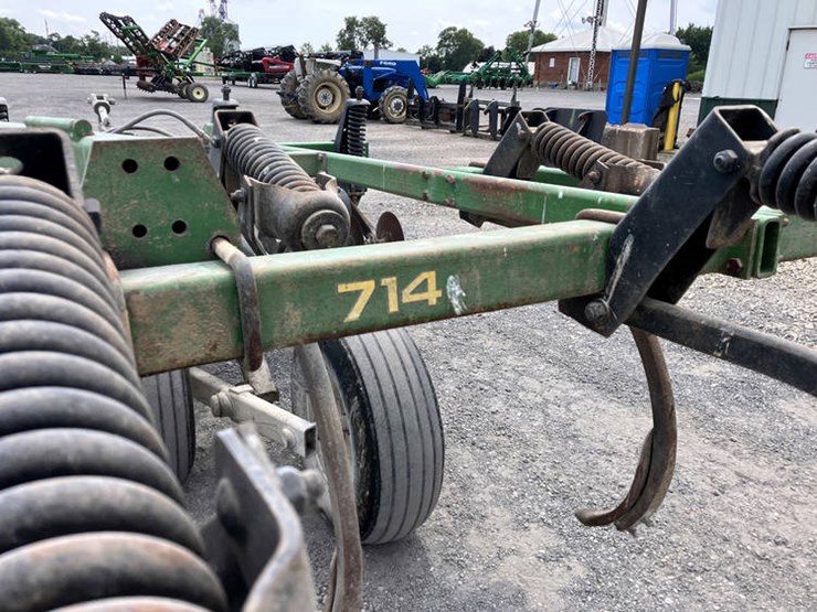 john-deere-714-image-5