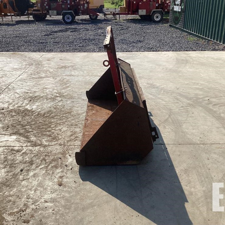 66" SKID STEER LOADER BUCKET