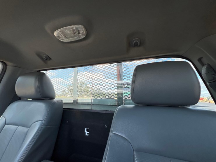 2015-ford-f450-xl-image-40
