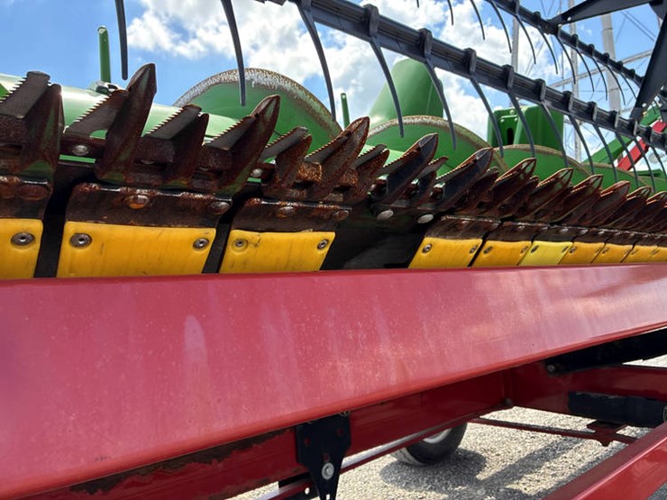 2016-john-deere-630f-image-57