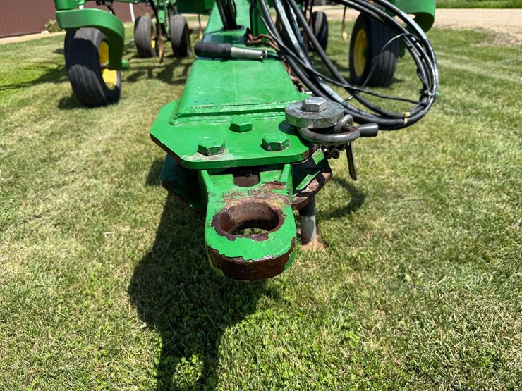 2011-john-deere-2410-image-14