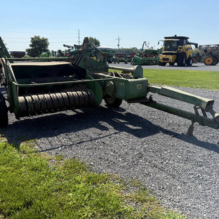 JOHN DEERE 14T