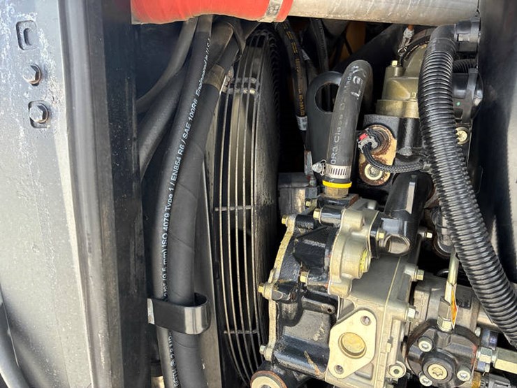 2018-caterpillar-th408d-image-73