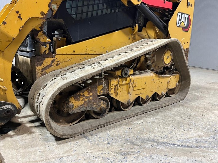2021-caterpillar-259d3-image-12