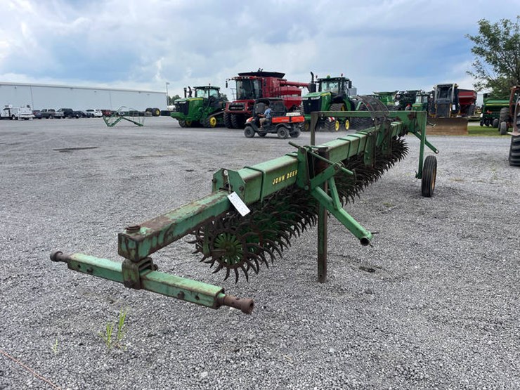 john-deere-400-image-2