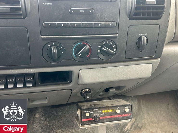 2006-ford-f550-image-8