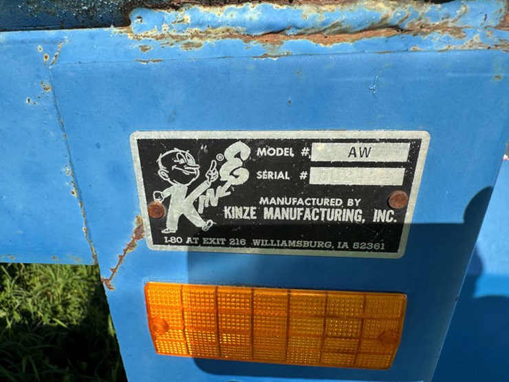 1997-kinze-840-image-7