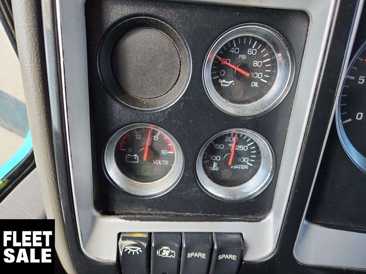2014-kenworth-t660-image-11