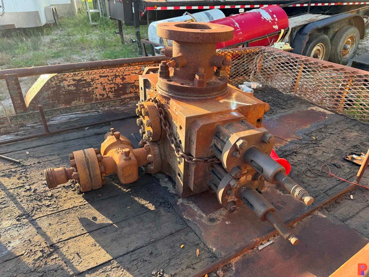 12’-t/a-bumper-pull-trailer-w/-townsend-5k-hyd.-dbl.-bop-image-5
