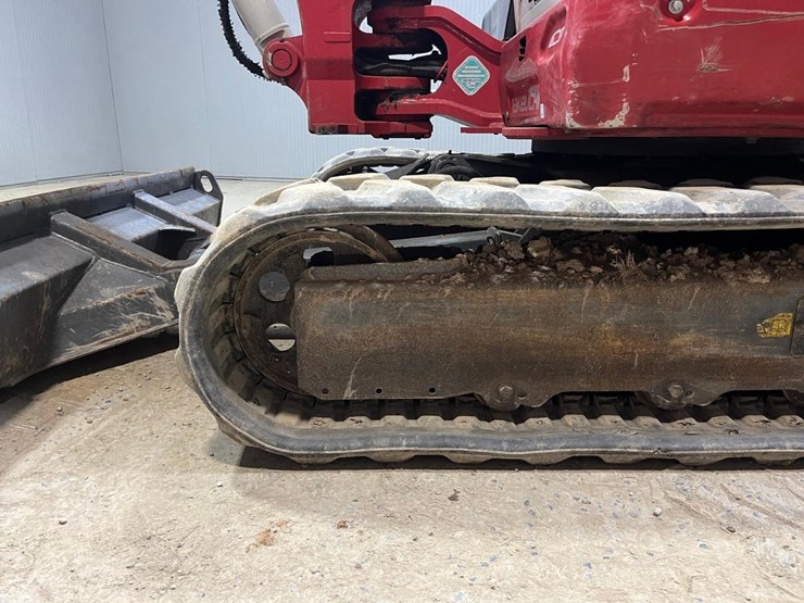 takeuchi-tb370-image-18