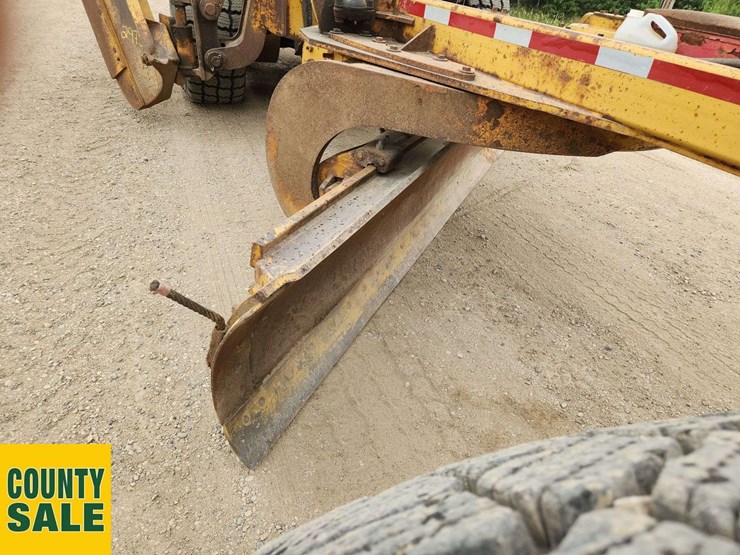 2008-caterpillar-14m-image-30
