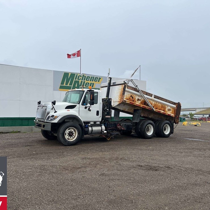 2016 INTERNATIONAL WORKSTAR 7400