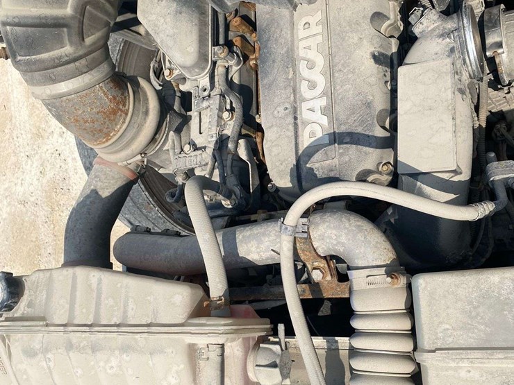 2020-peterbilt-579-image-25