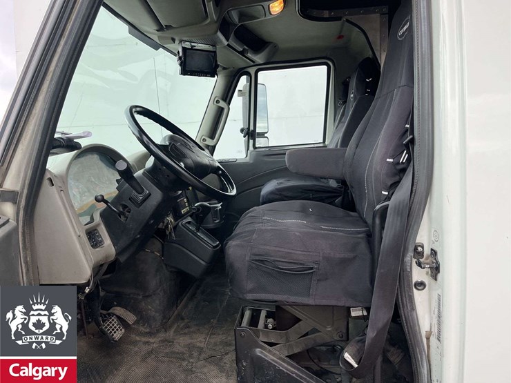 2012-international-durastar-4300-image-15