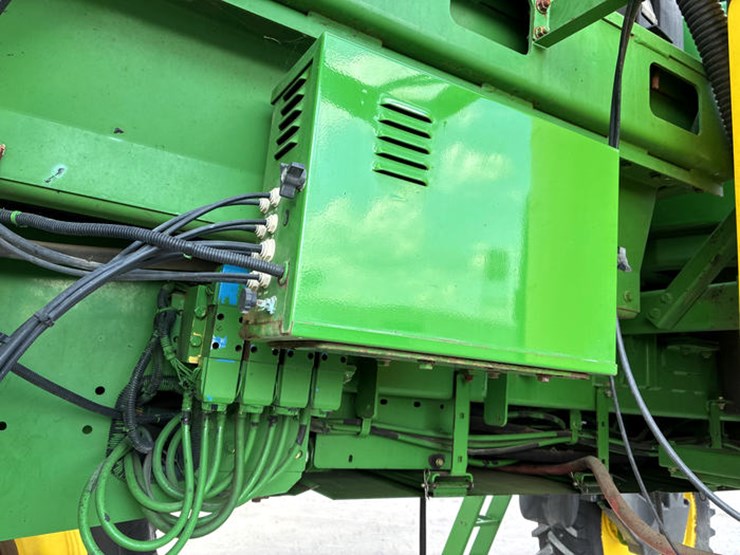 2003-john-deere-4710-image-37