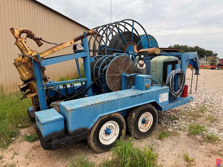 evco-85-ton-power-swivel-mtd.-on-19’-t/a-gooseneck-trailer-image-1