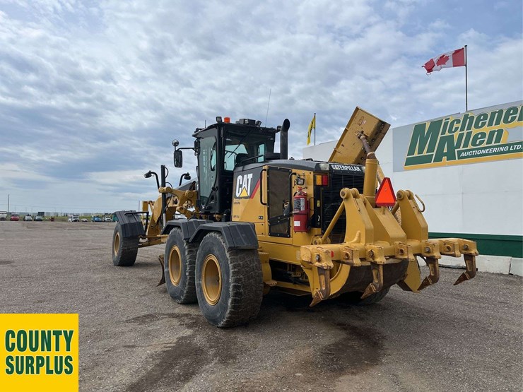 2015-caterpillar-14m-image-15