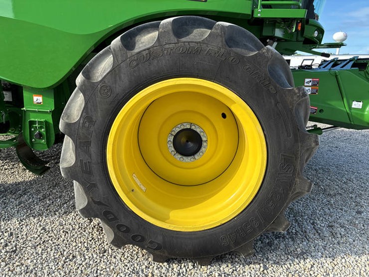 2024-john-deere-s790-image-32