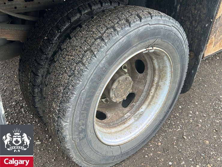 2006-ford-f550-image-18