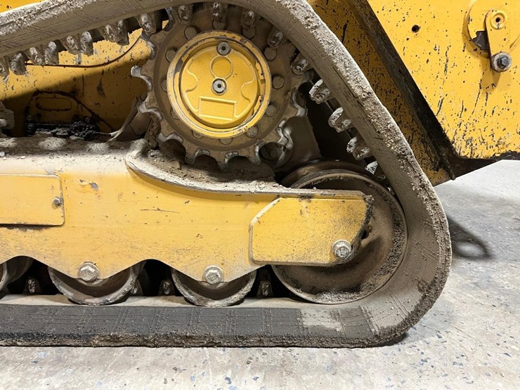 2021-caterpillar-259d3-image-15