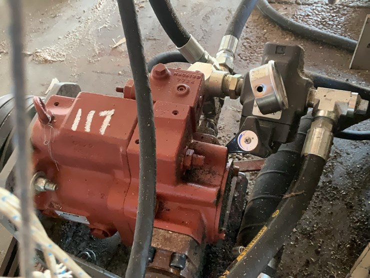 #117-•-lineshaft-with-hyd-pump-and-tank-image-10