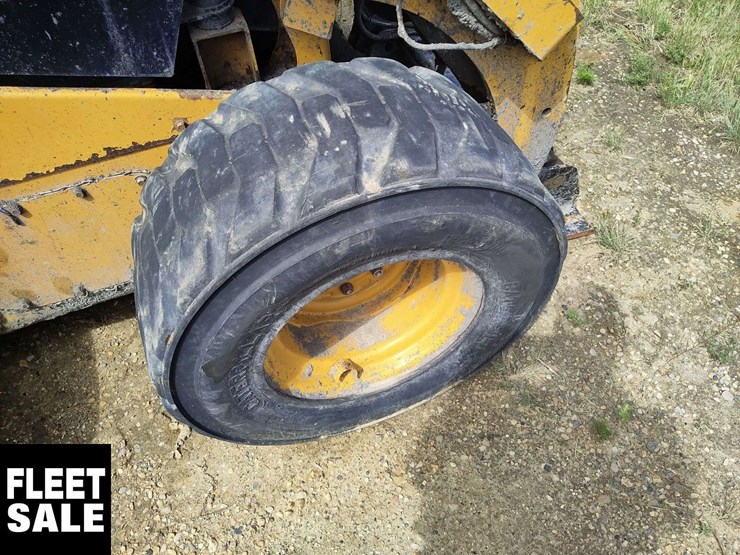 2019-caterpillar-262d-image-15