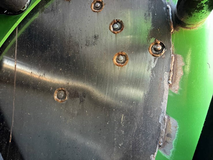 2019-john-deere-560m-image-53