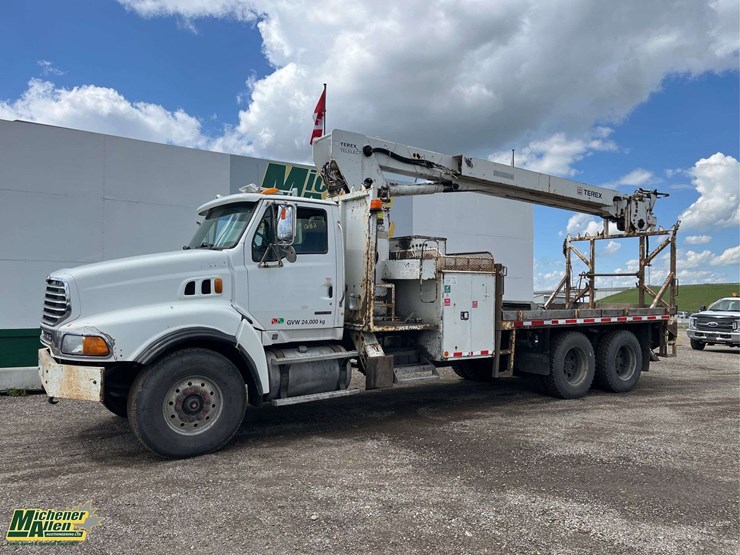 2005-sterling-lt9500-image-2