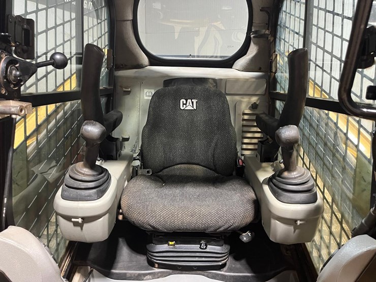 caterpillar-279c2-image-21