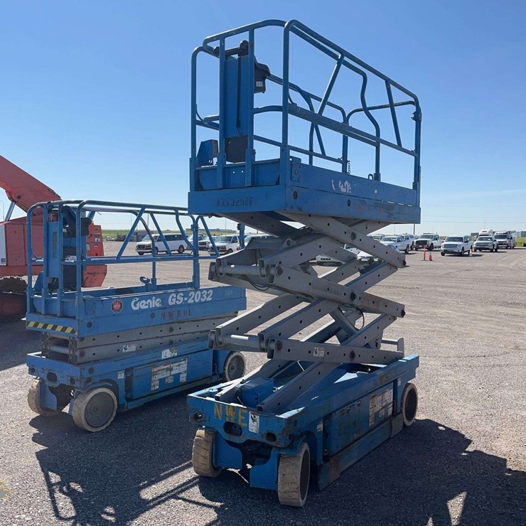2000 GENIE GS2032