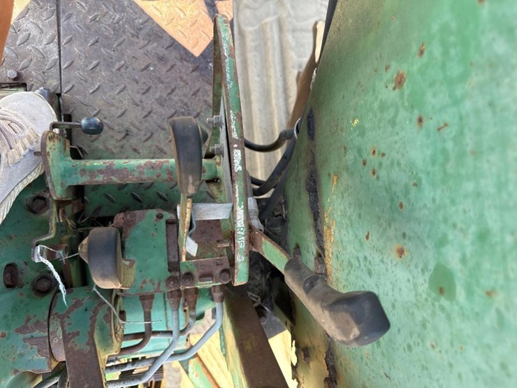 john-deere-2840-image-27